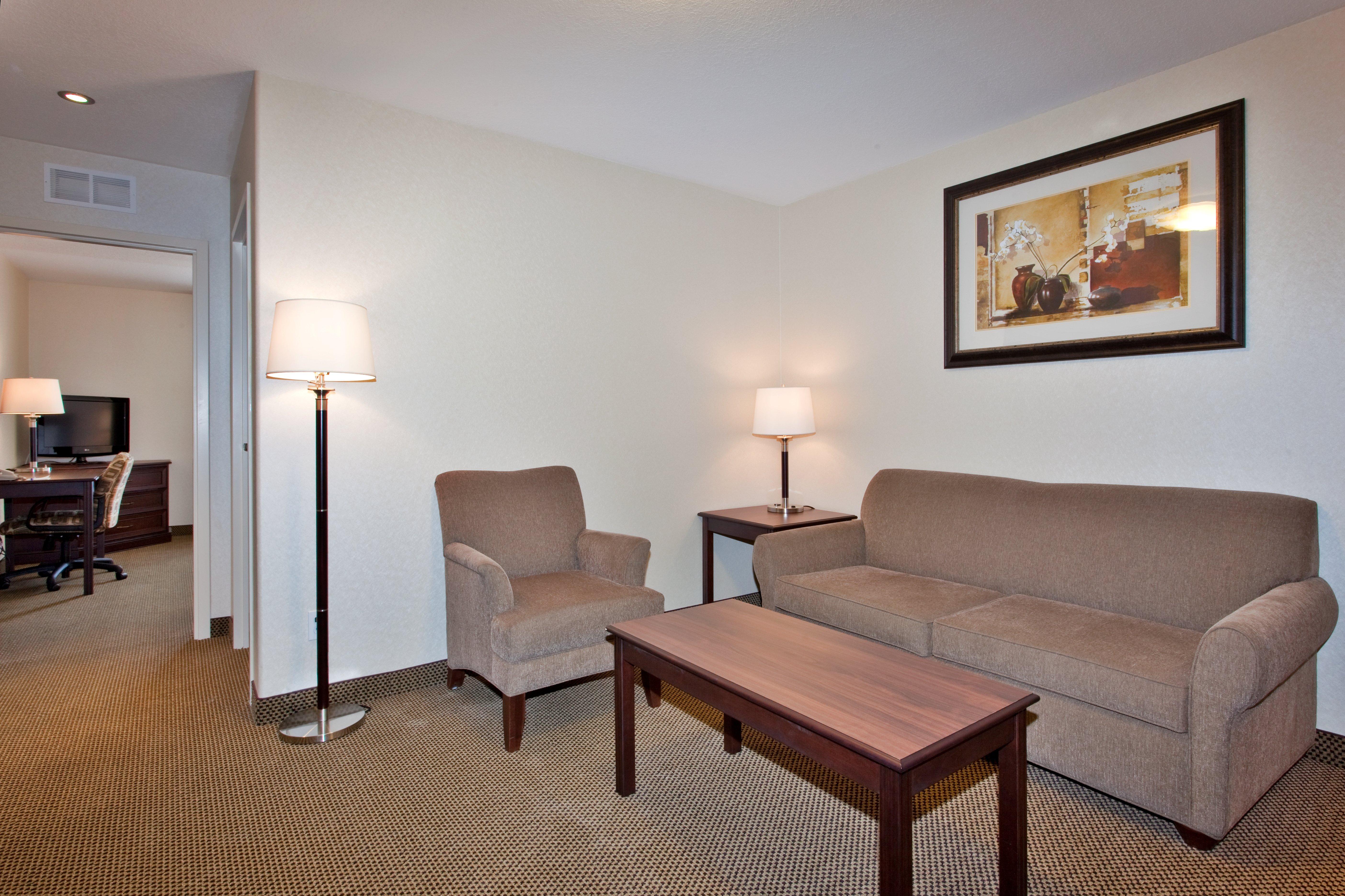Holiday Inn Express & Suites Whitecourt By Ihg Bilik gambar