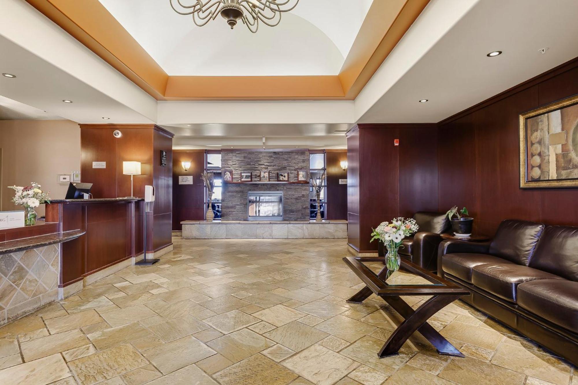 Holiday Inn Express & Suites Whitecourt By Ihg Luaran gambar